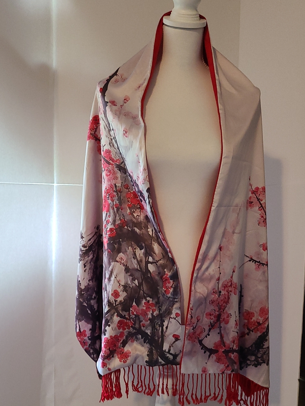 STORY OF SHANGHAI DOUBLE LAYER REVERSIBLE 100% NATURAL SILK SCARF FRINGE DETAIL